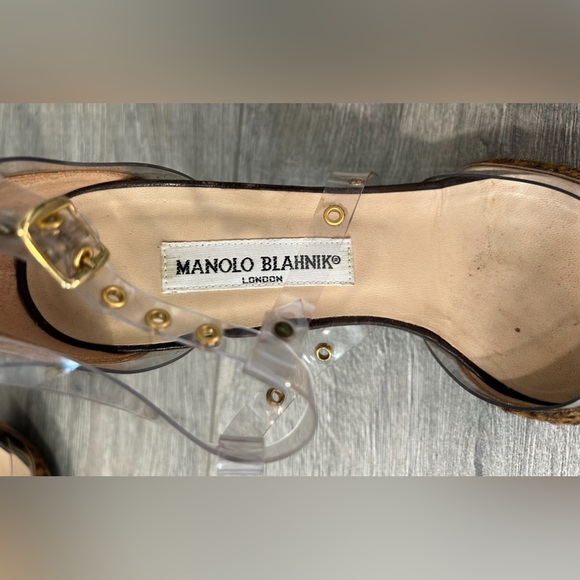 Authentic Classic Manila Blahnik leopard strap around with buckle pumps - Picture 5 of 9